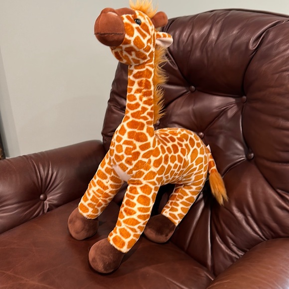EUC Stuffed giraffe - Picture 3 of 10